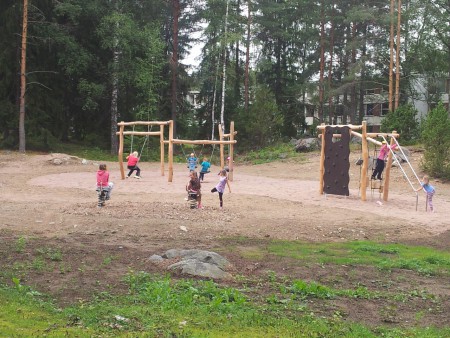 Avajaiset kentällä